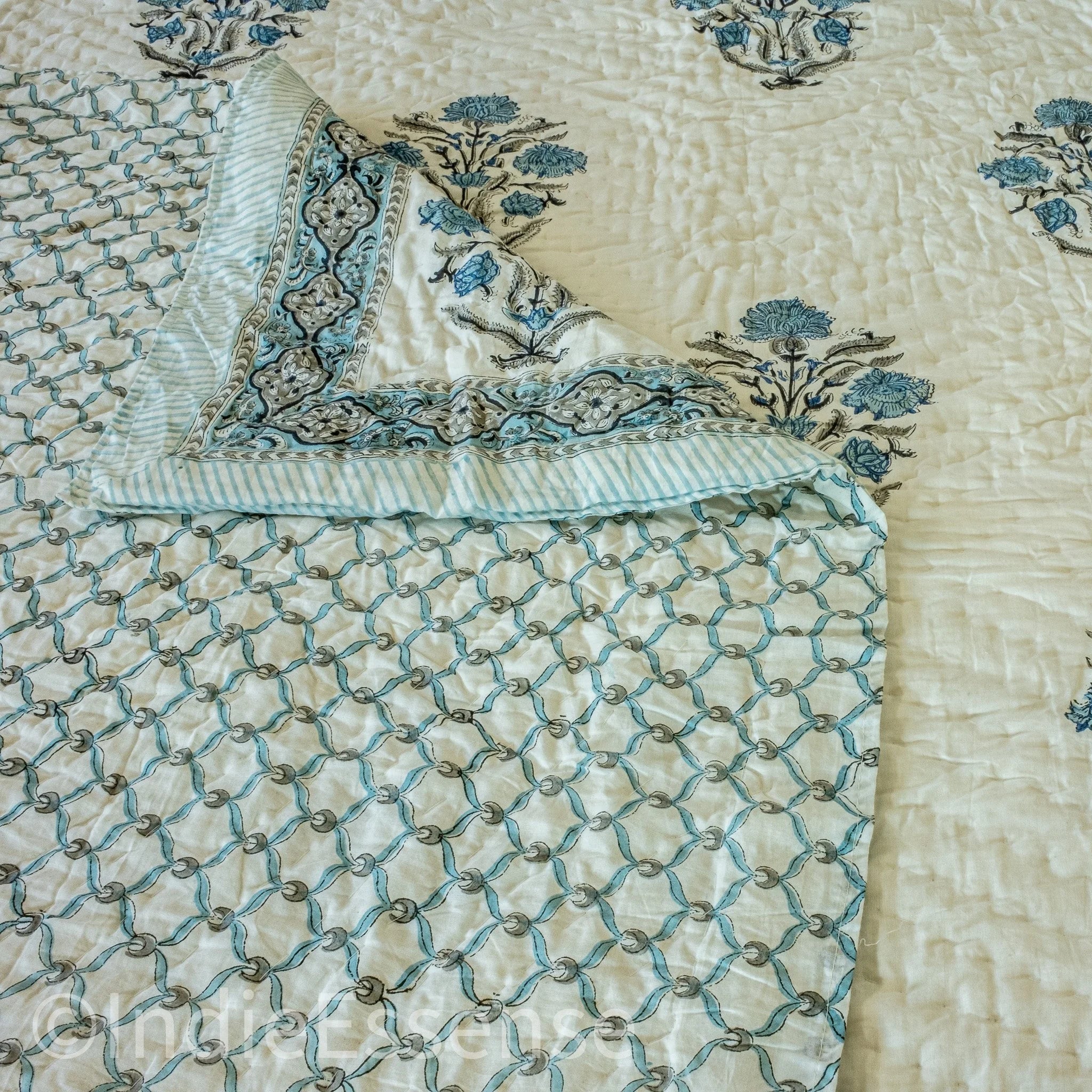 Handblock Print (Reversible) Mulmul Quilt - Blue Floral
