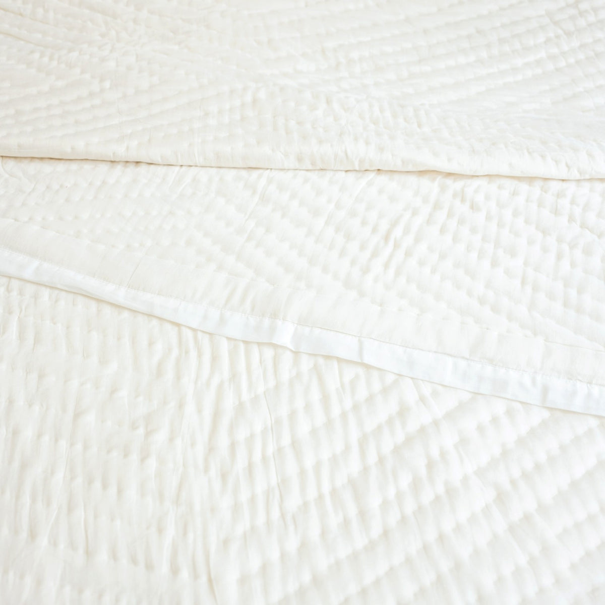 White Muslin Razai