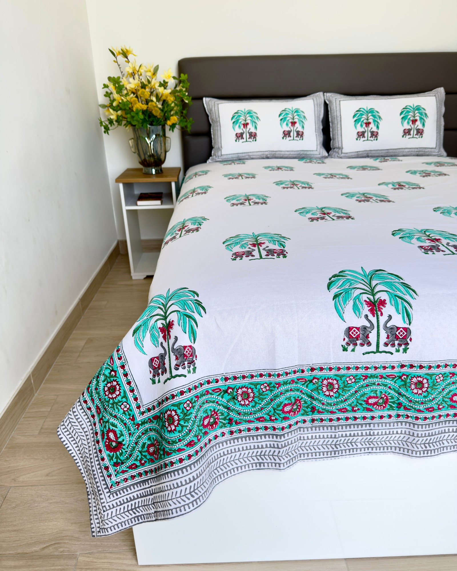 Green Palm Tree and Elephant South Cotton Bedsheet