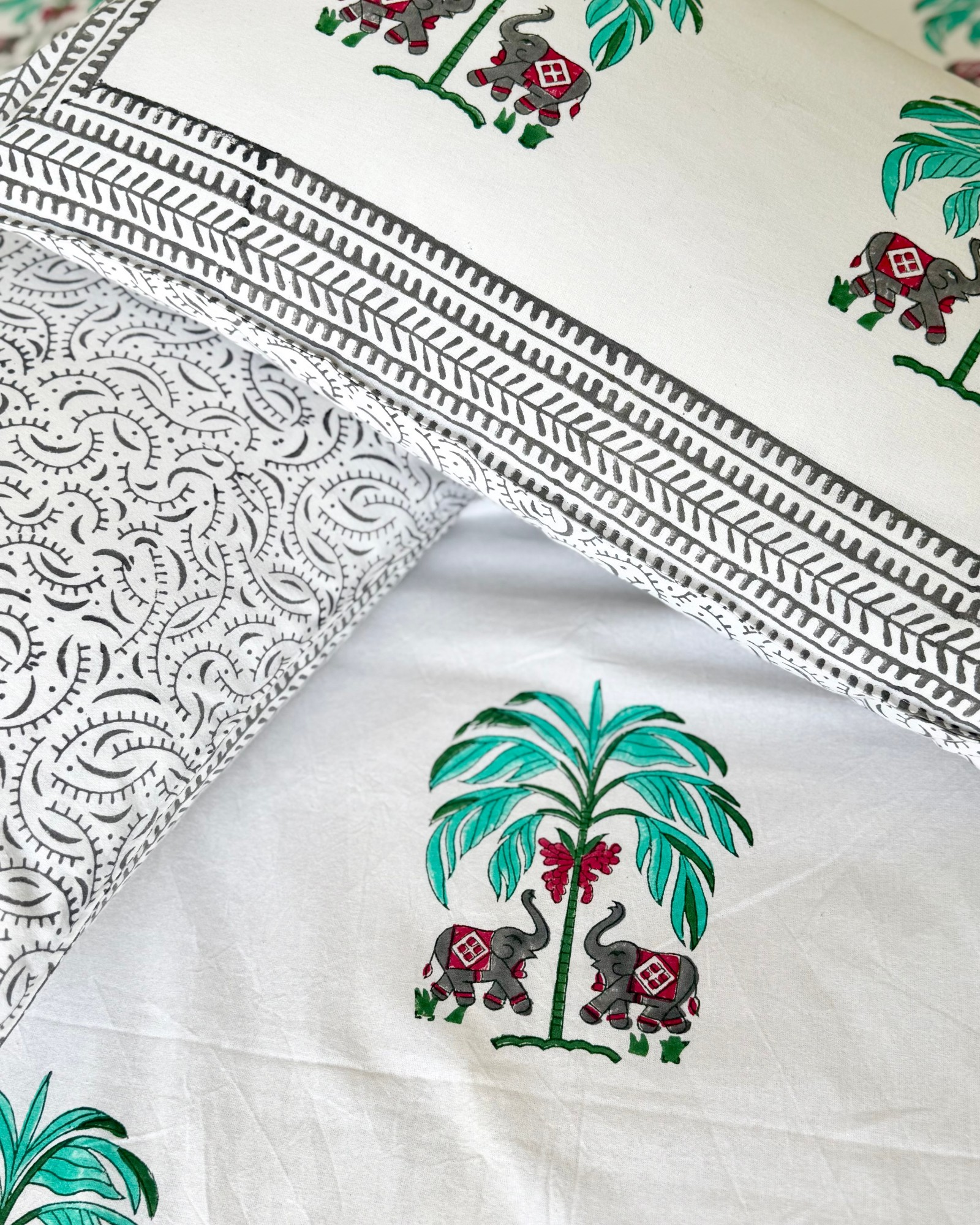 Green Palm Tree and Elephant South Cotton Bedsheet