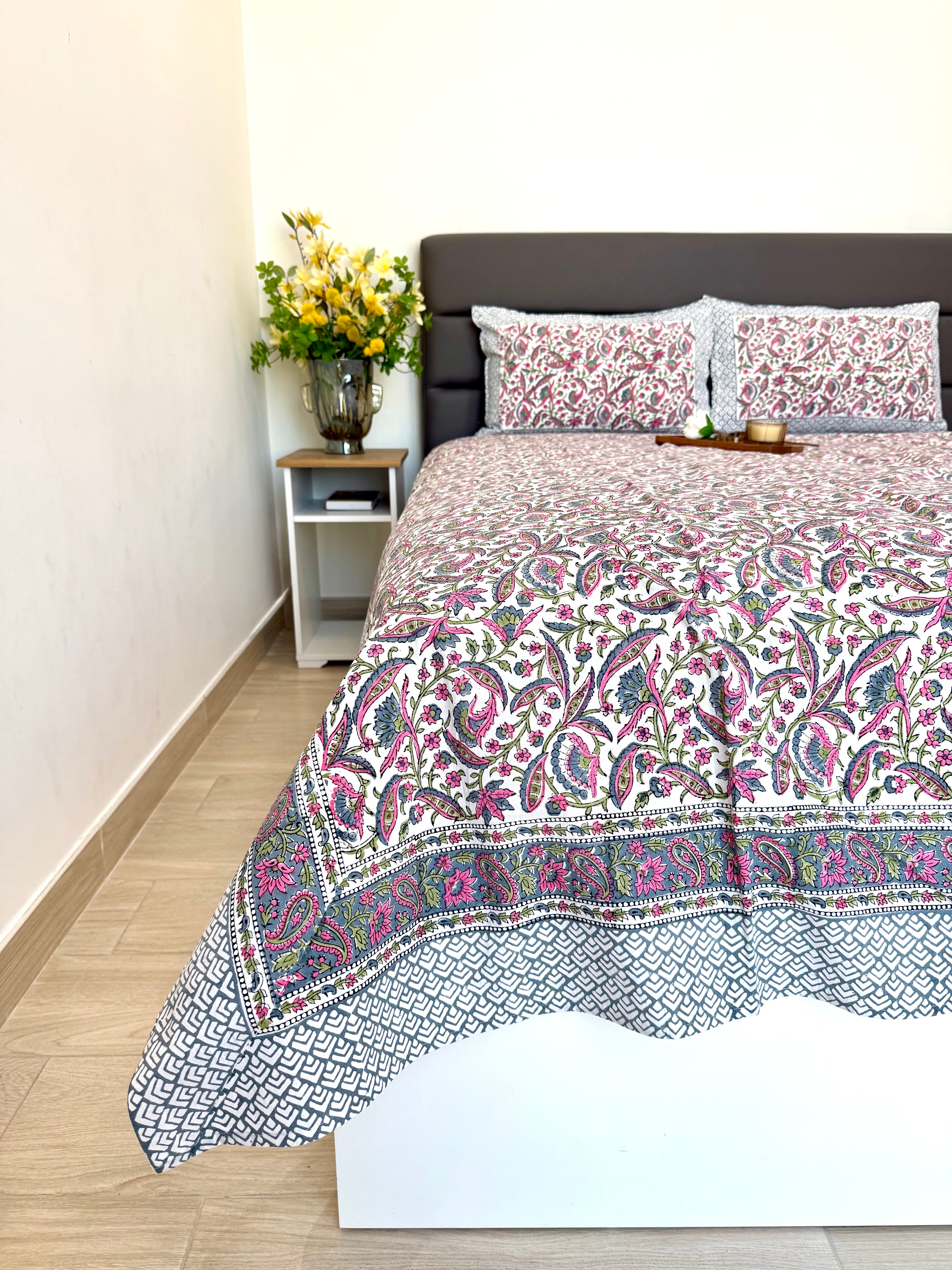 Multicolor South Cotton Bedsheet