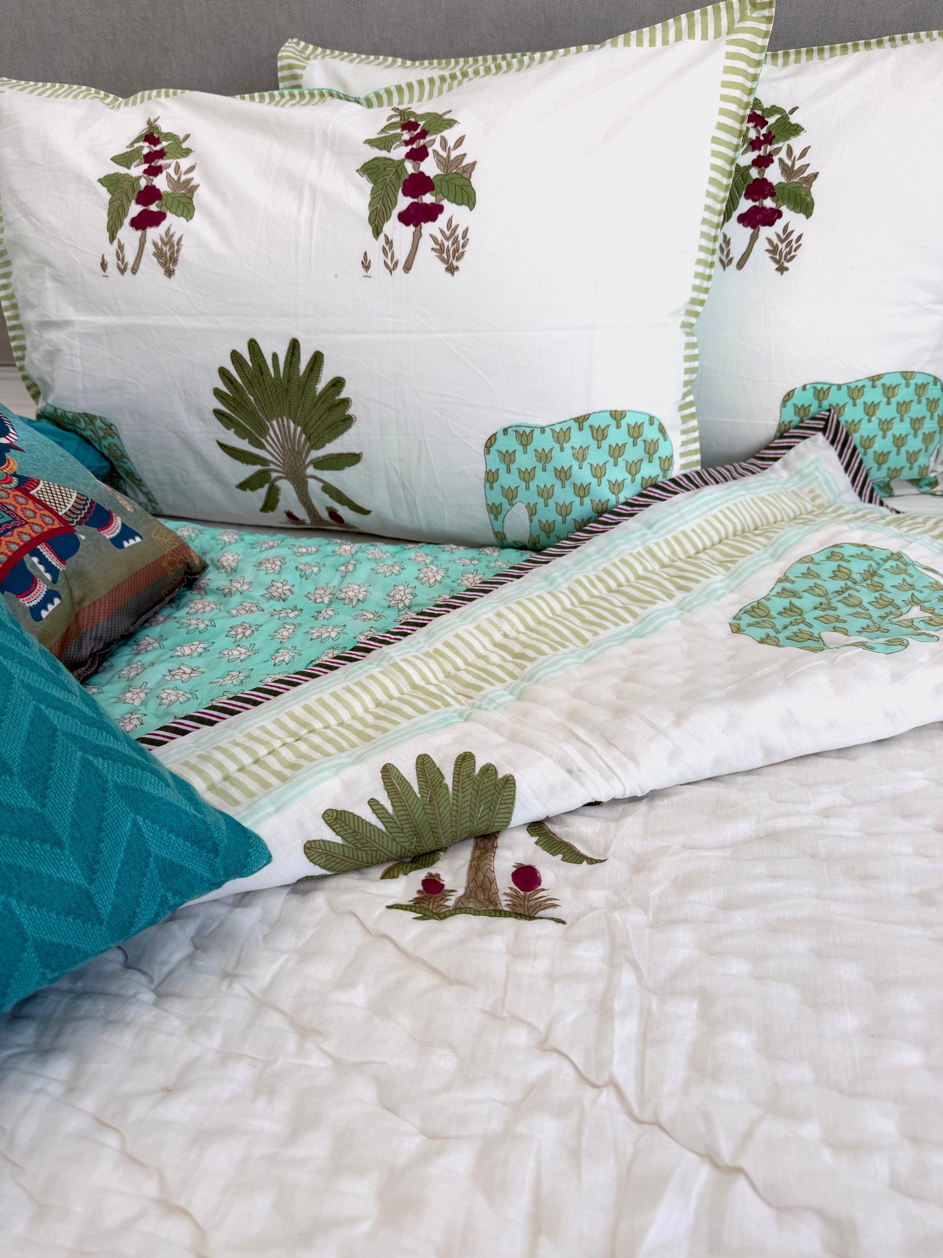 Handblock Print (Reversible) Mulmul Quilt – Green Palm and Elephant