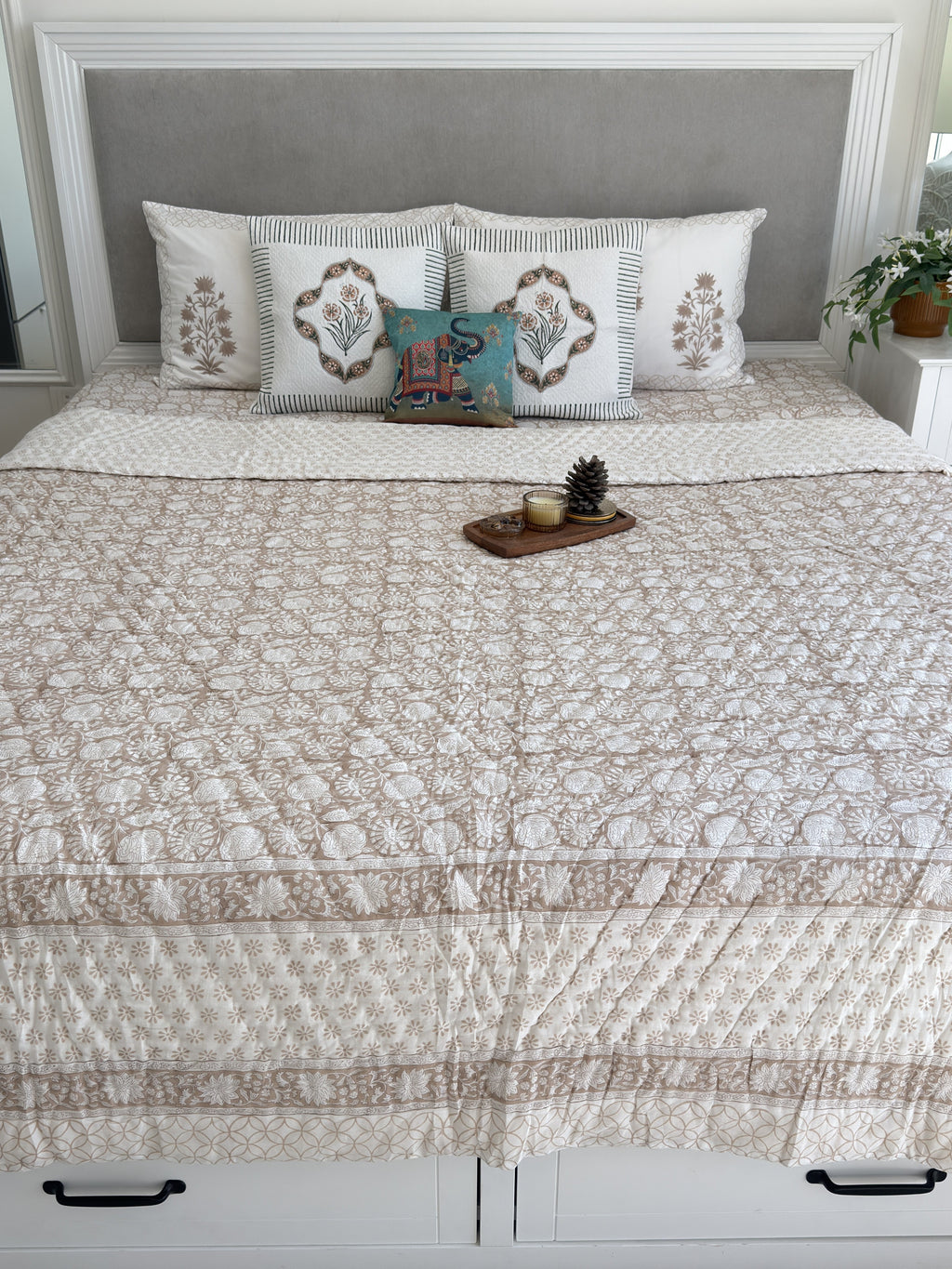 Desert Bloom Mulmul Quilt (Reversible)