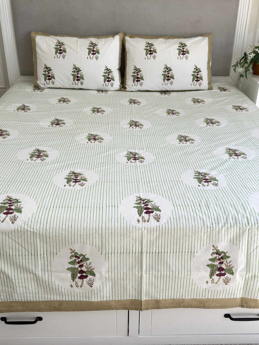Verdant Bedsheet