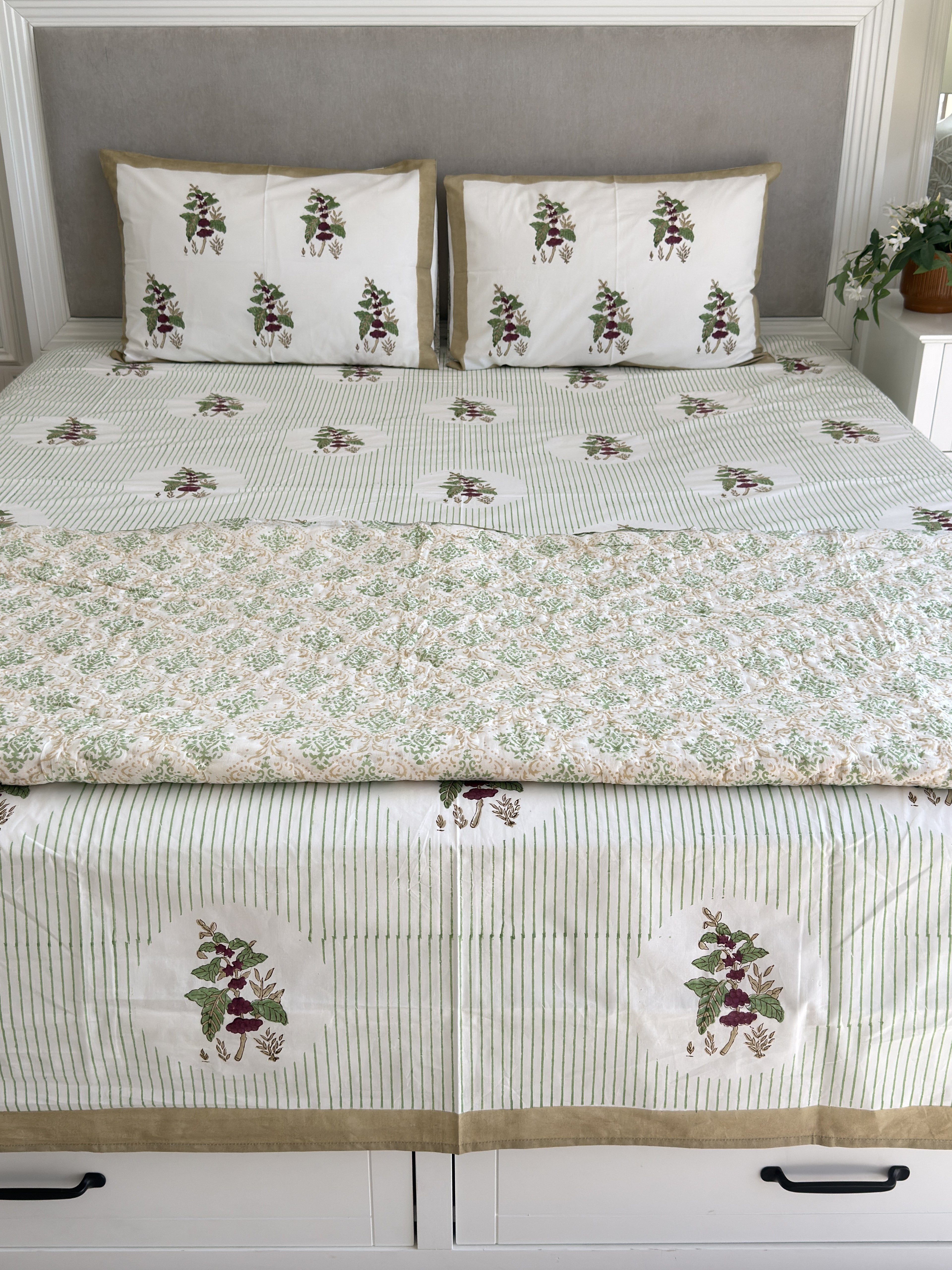 Verdant Bedsheet