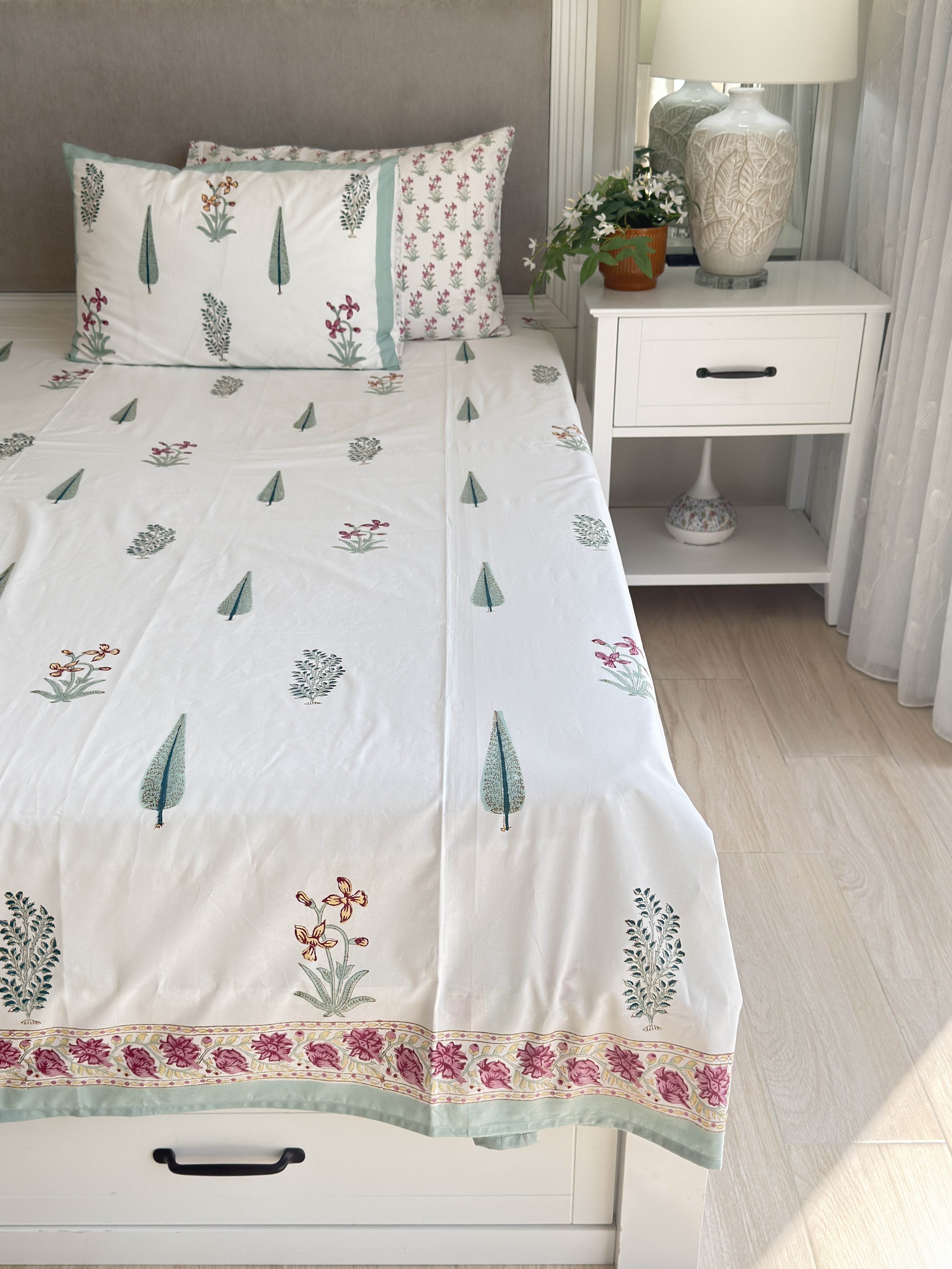 Gulnaar Bedsheet