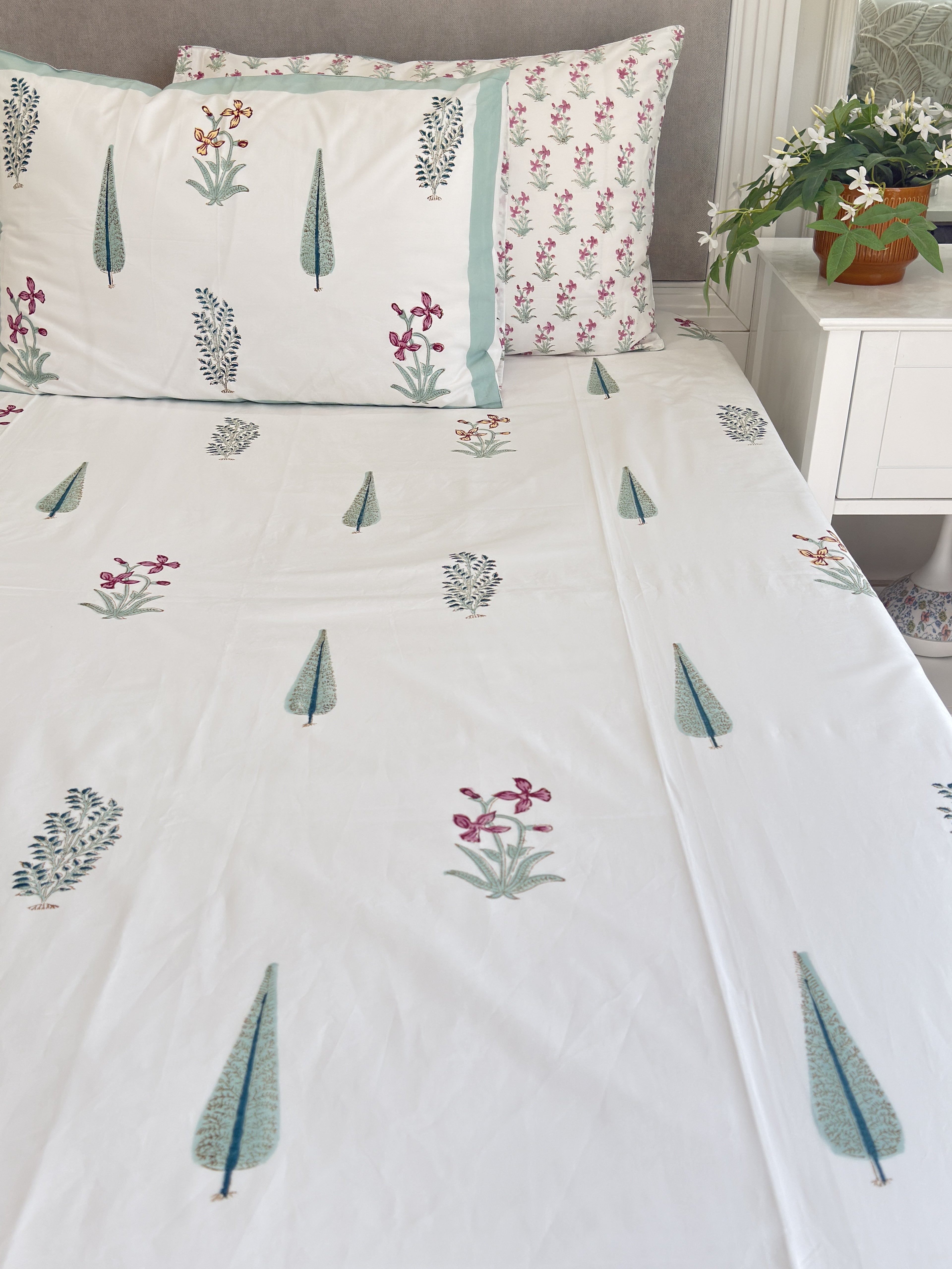 Gulnaar Bedsheet